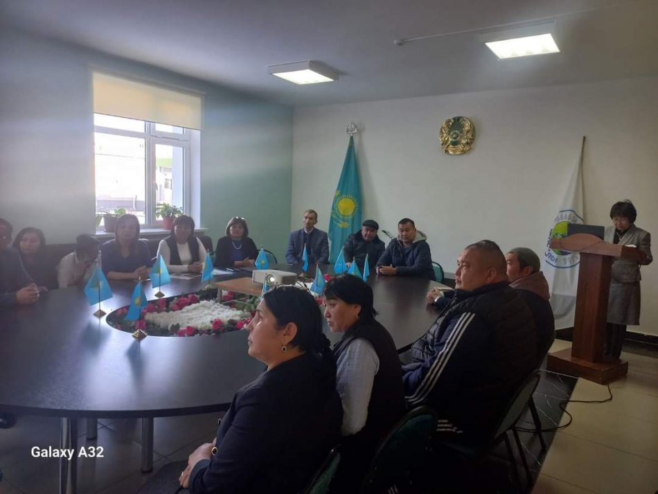 Қамқоршылық Кеңес отырысының 2022-2023 оқу жылының І-жарты жылдығы бойынша есебі берілді.  Күн тәртібінде:  1) Білім сапасының көрсеткіші  салыстырмал
